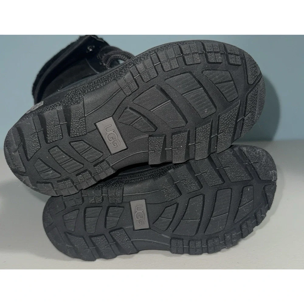 UGG Kids 10 Snow Boots Butte II‎ CWR Waterproof Cold Weather Winter Outdoor Cozy
